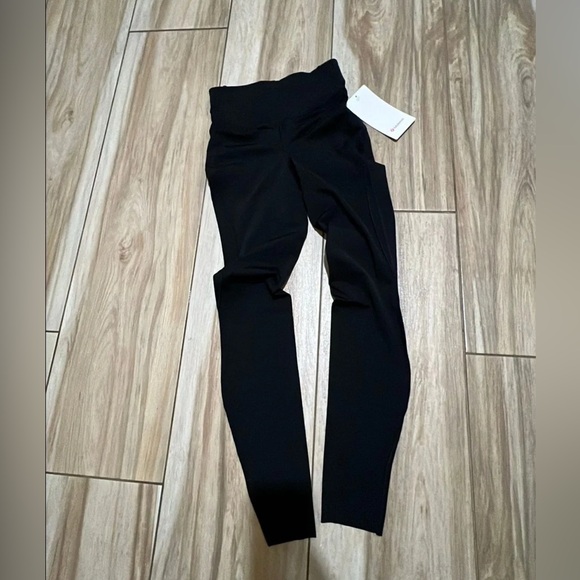 28” Lululemon Base Pace HR Tight Leggings NWT Black size 4 - Picture 2 of 6